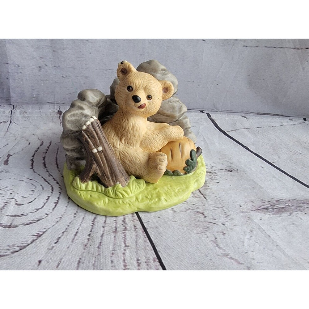 Franklin Mint Porcelain Woodland Surprises Figure Bear Jacqueline B. Smith 1984